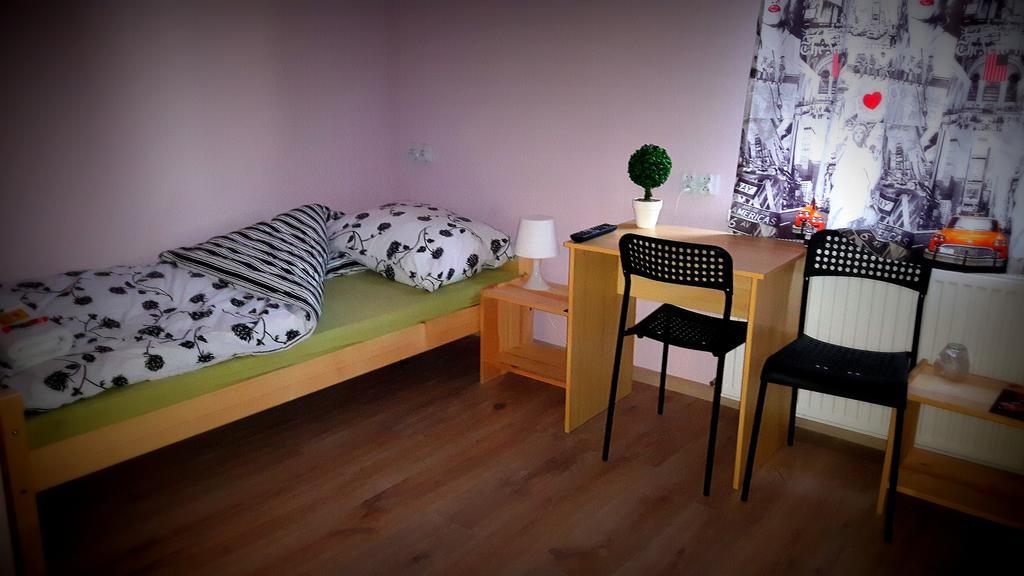 Hostel Puzzle - Jezyce Poznań Buitenkant foto