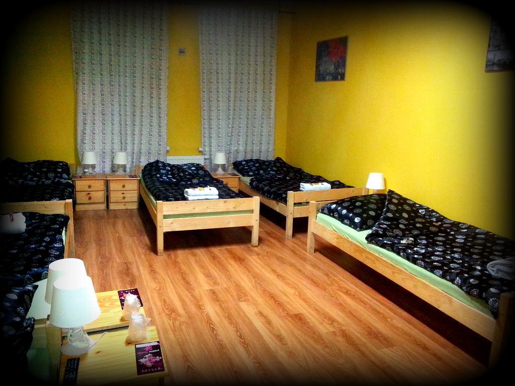 Hostel Puzzle - Jezyce Poznań Buitenkant foto