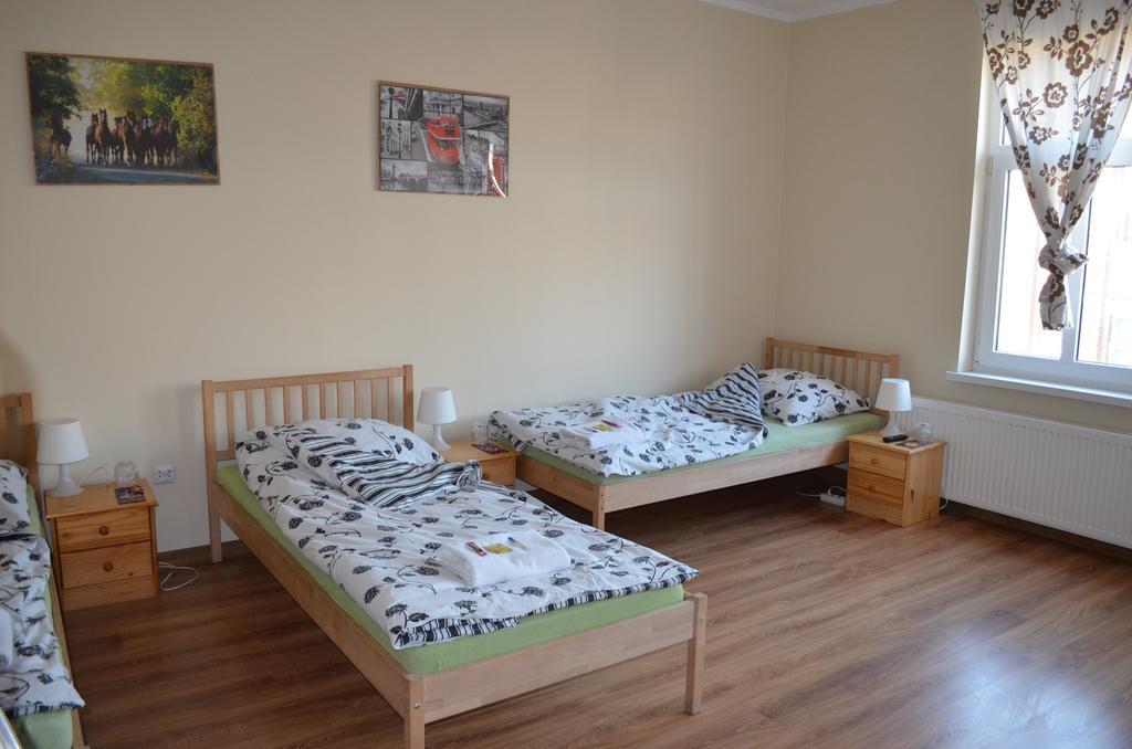 Hostel Puzzle - Jezyce Poznań Buitenkant foto
