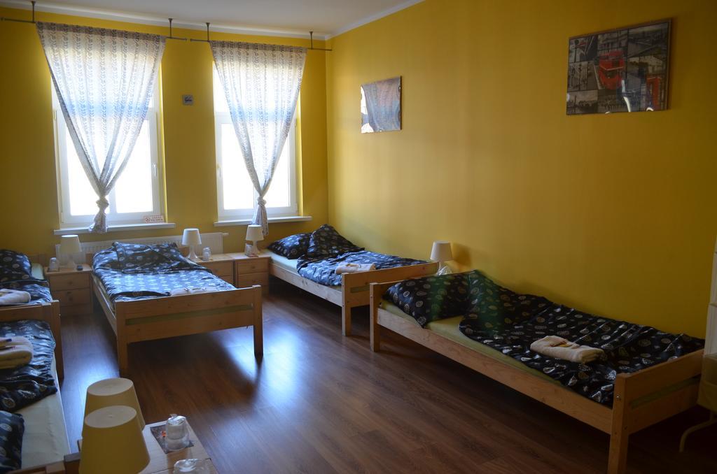 Hostel Puzzle - Jezyce Poznań Buitenkant foto