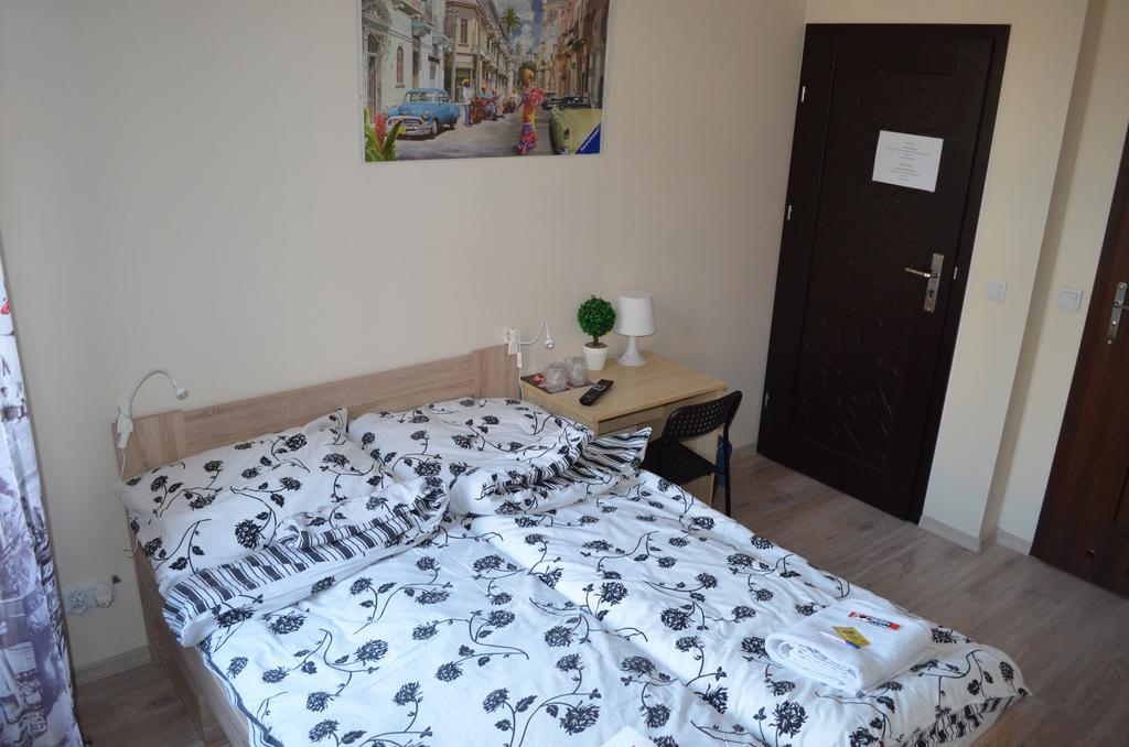 Hostel Puzzle - Jezyce Poznań Buitenkant foto